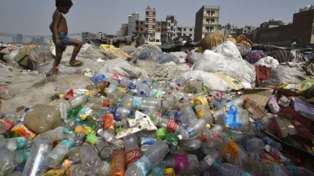 Hindistanda bəzi plastik məhsullar qadağan edilir