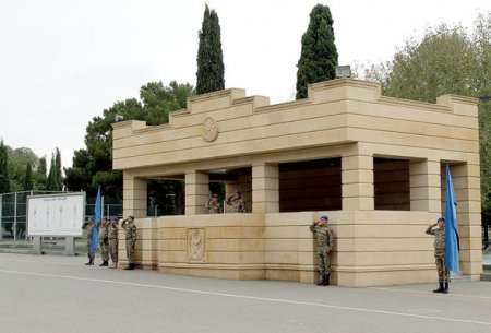 “Komando başlanğıc kursu”nu bitirənlərə beretlər təqdim olundu - FOTO “Komando başlanğıc kursu”nu bitirənlərə beretlər təqdim olundu - FOTO