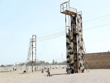 Qırğızıstanın müdafiə naziri Azərbaycanda komando hərbi hissəsində olub - FOTO Qırğızıstanın müdafiə naziri Azərbaycanda komando hərbi hissəsində olub - FOTO