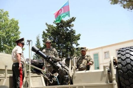 Qırğızıstanın müdafiə naziri Azərbaycanda komando hərbi hissəsində olub - FOTO Qırğızıstanın müdafiə naziri Azərbaycanda komando hərbi hissəsində olub - FOTO