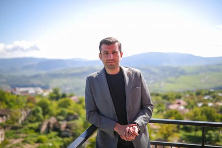 Selçuk Bayraktar Şuşada çəkilən fotolarını paylaşdı - FOTO