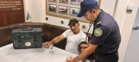 Dənizdə bir gün çarəsiz qalan Lənkəran sakini xilas edildi 