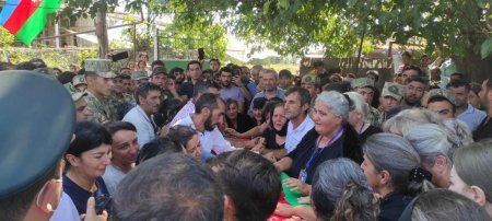 Şəhid Anar Kazımovun dəfni