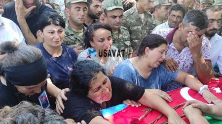 Şəhid Anar Kazımovun dəfni