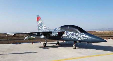 Türkiyə şirkəti yeni qırıcılarını Bakıda nümayiş etdirəcək - FOTO