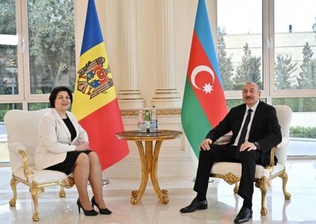 Azərbaycan Prezidentinin Moldovanın baş naziri ilə təkbətək görüşü olub