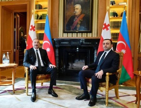 İlham Əliyevin Gürcüstanın Baş naziri ilə təkbətək görüşü başlayıb - FOTO