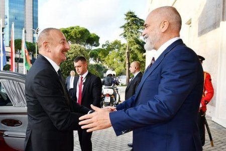 İlham Əliyevin Albaniyanın Baş naziri Edi Rama ilə təkbətək görüşü olub - FOTO