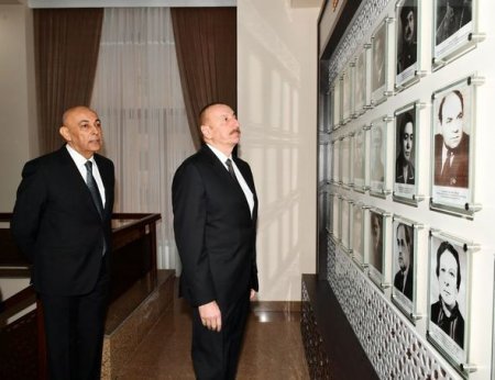 İlham Əliyev Qərbi Azərbaycan İcmasının inzibati binasında yaradılan şəraitlə tanış olub - FOTO