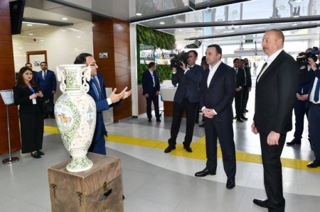 Prezident İlham Əliyev və Baş nazir İrakli Qaribaşvili Qəbələ regional “ASAN xidmət“ mərkəzində olublar
