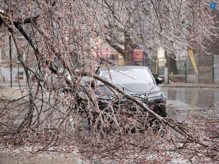 Buz fırtınası Kanadada insan həyatına son qoyub - FOTO