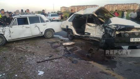 Bərdədə iki avtomobil toqquşdu: Ölən və yaralananlar var - FOTO