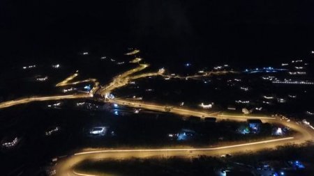 Laçının yolları gecələr işıq saçır - FOTO