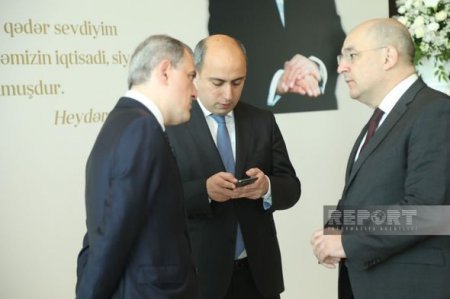  Bakıda Heydər Əliyevin 100 illik yubileyinə həsr olunmuş konfrans keçirilir - FOTO
