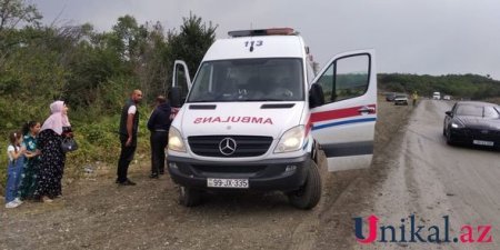 Şamaxıda turistləri aparan avtobus qəzaya uğradı: Xəsarət alanlar var 