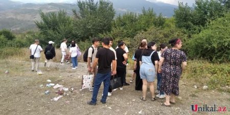 Şamaxıda turistləri aparan avtobus qəzaya uğradı: Xəsarət alanlar var 