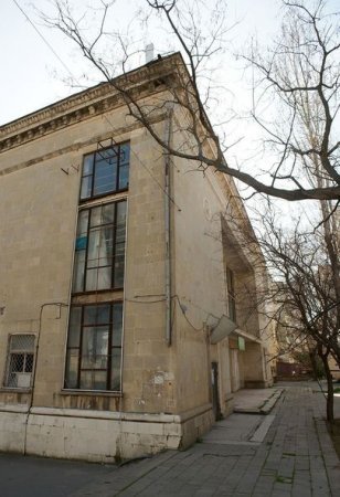 Bakıda tarixi bina kimi tanınan “Dostluq” kinoteatrı sökülür? - AÇIQLAMA