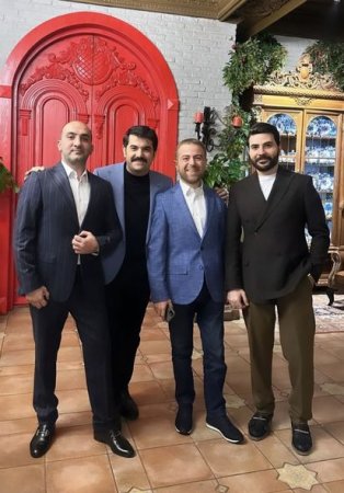 Aparıcı ilə ailə quran icra başçısı toyda qonaqlara qadağa qoydu - FOTO