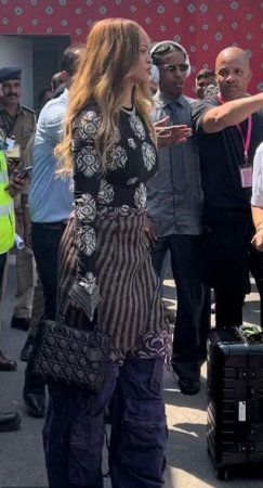 Əsrin ən təntənəli toyu: Rihanna, Mark Zukerberq, Hillari Klinton, İvanka Tramp bir məclisdə 