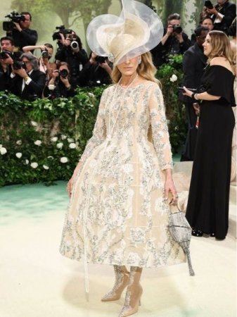 “Met Gala 2024”: Ən parlaq obrazlar - FOTO