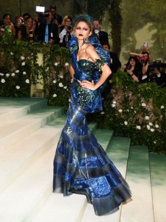 “Met Gala 2024”: Ən parlaq obrazlar - FOTO