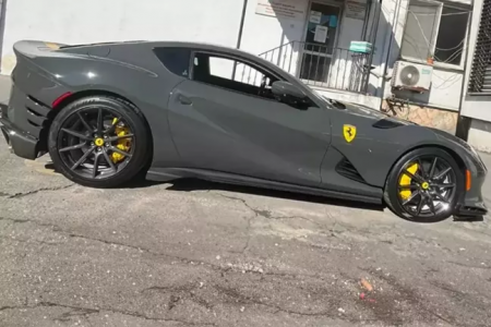 Türkiyə gömrükdə 24 ədəd lüks avtomobil saxlanıldı - 357 milyon dəyərində 