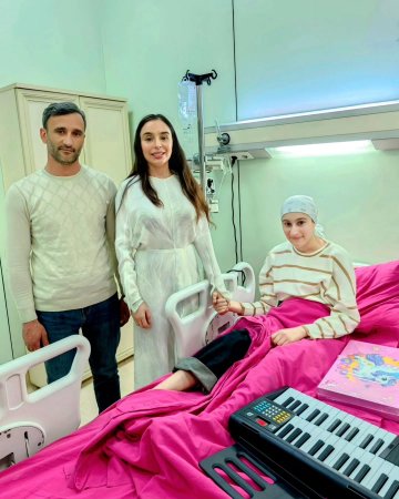 Leyla Əliyeva uşaqları ziyarət etdi- FOTOLAR