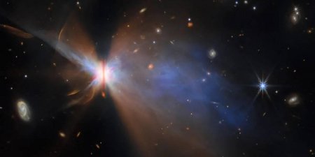 İlin ən təsirli kosmik şəkilləri açıqlanıb