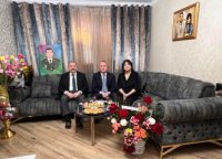 Nərimanov Rayon İcra Hakimiyyətinin başçısı Elgin Həbibullayev 8 Mart – Beynəlxalq Qadınlar Günü münasibətilə şəhid ailələrini ziyarət edib 