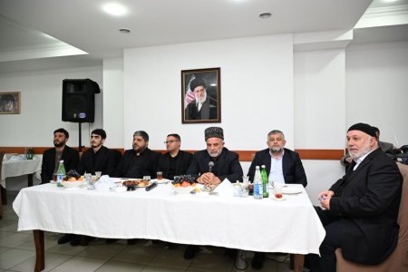 Bakıda İranın Ali Rəhbəri Ayətullah Seyid Əli Xameneinin anım mərasimi keçirilib